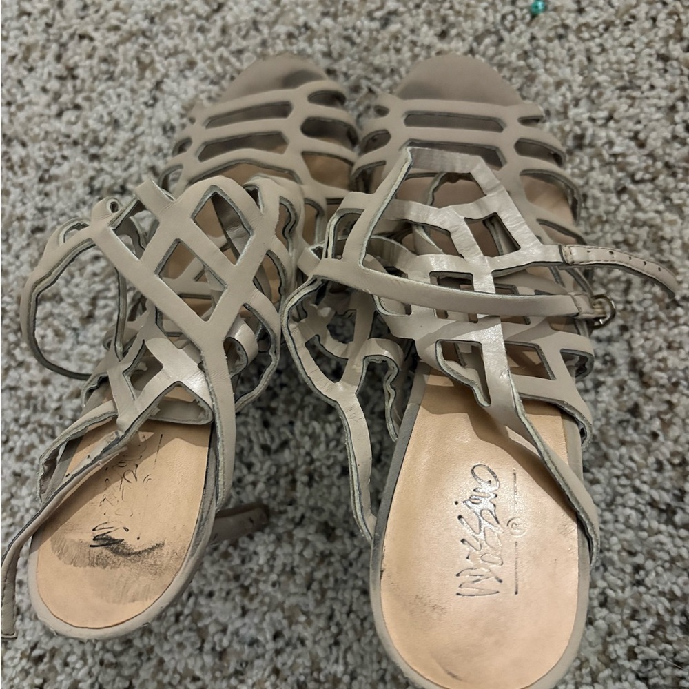 WELL WORN Elegant Woman’s Worn Beige Strappy Sandals